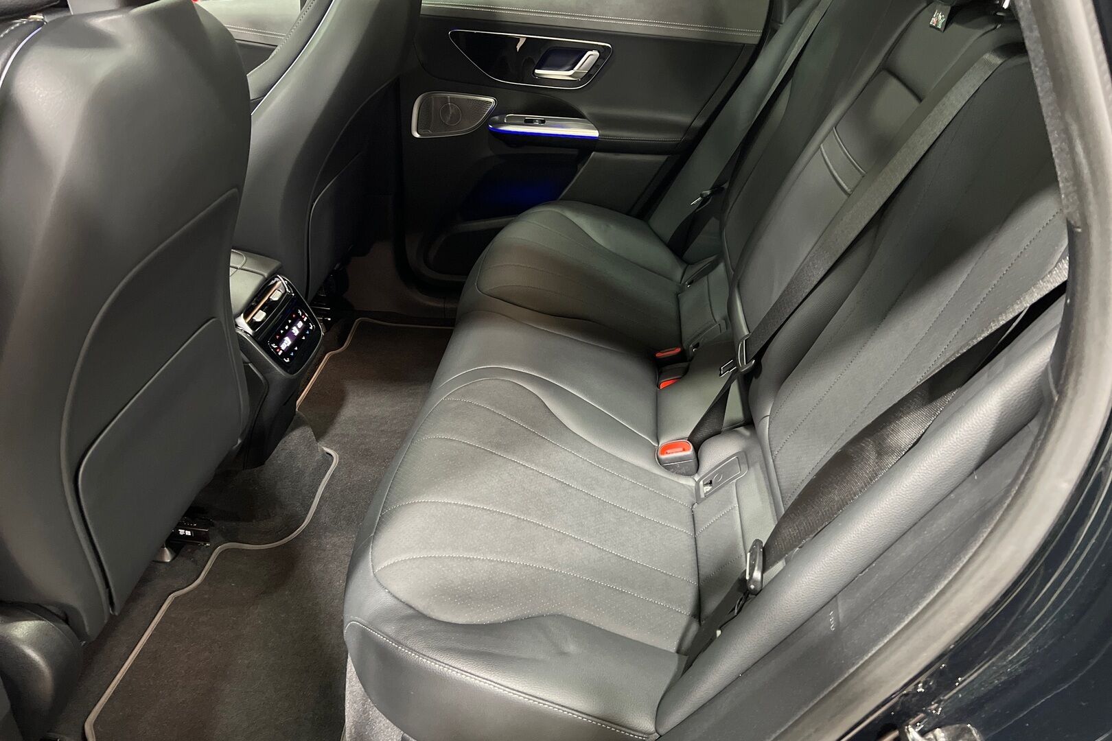 Mercedes-Benz EQE iso kuva 10