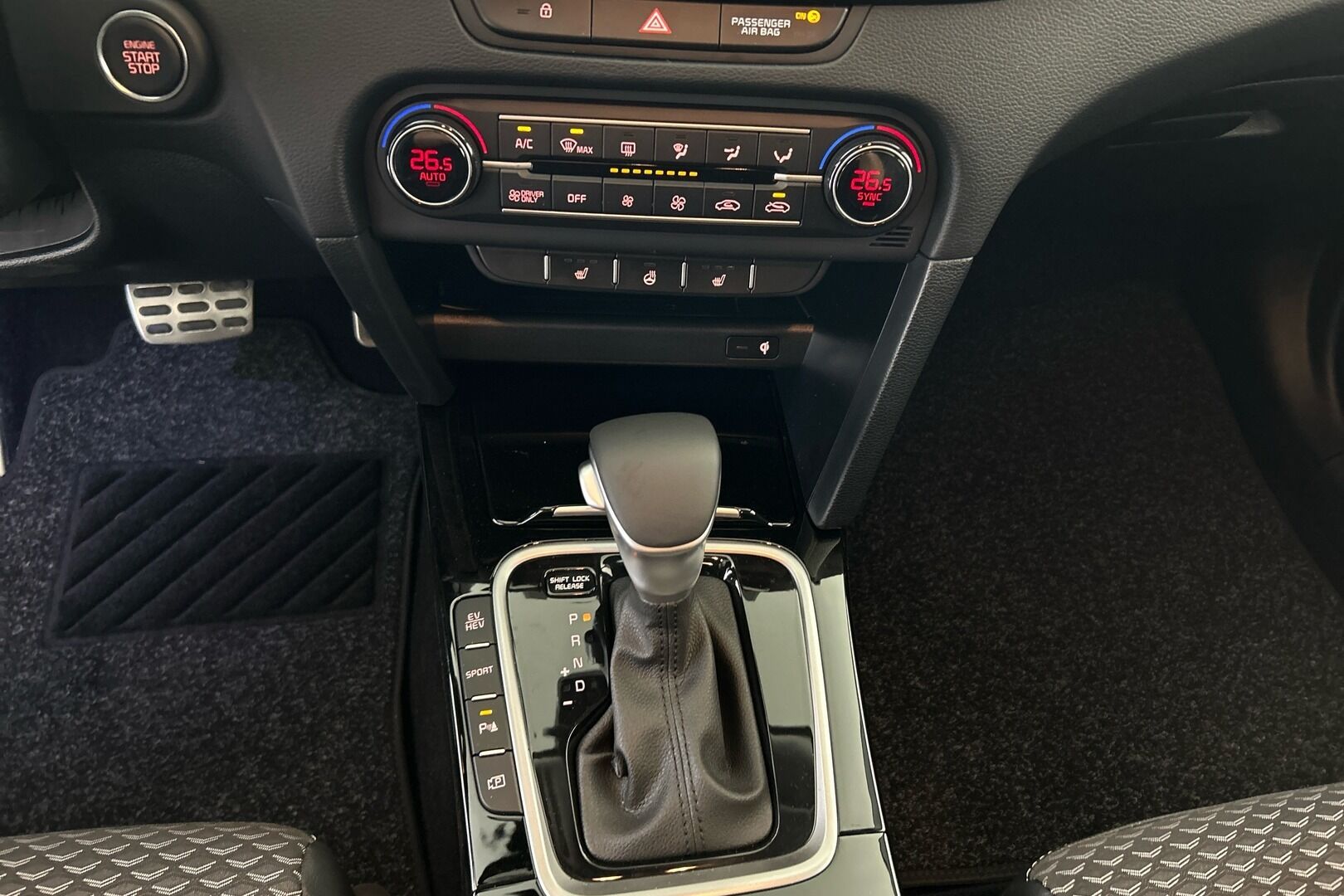 KIA Ceed iso kuva 30