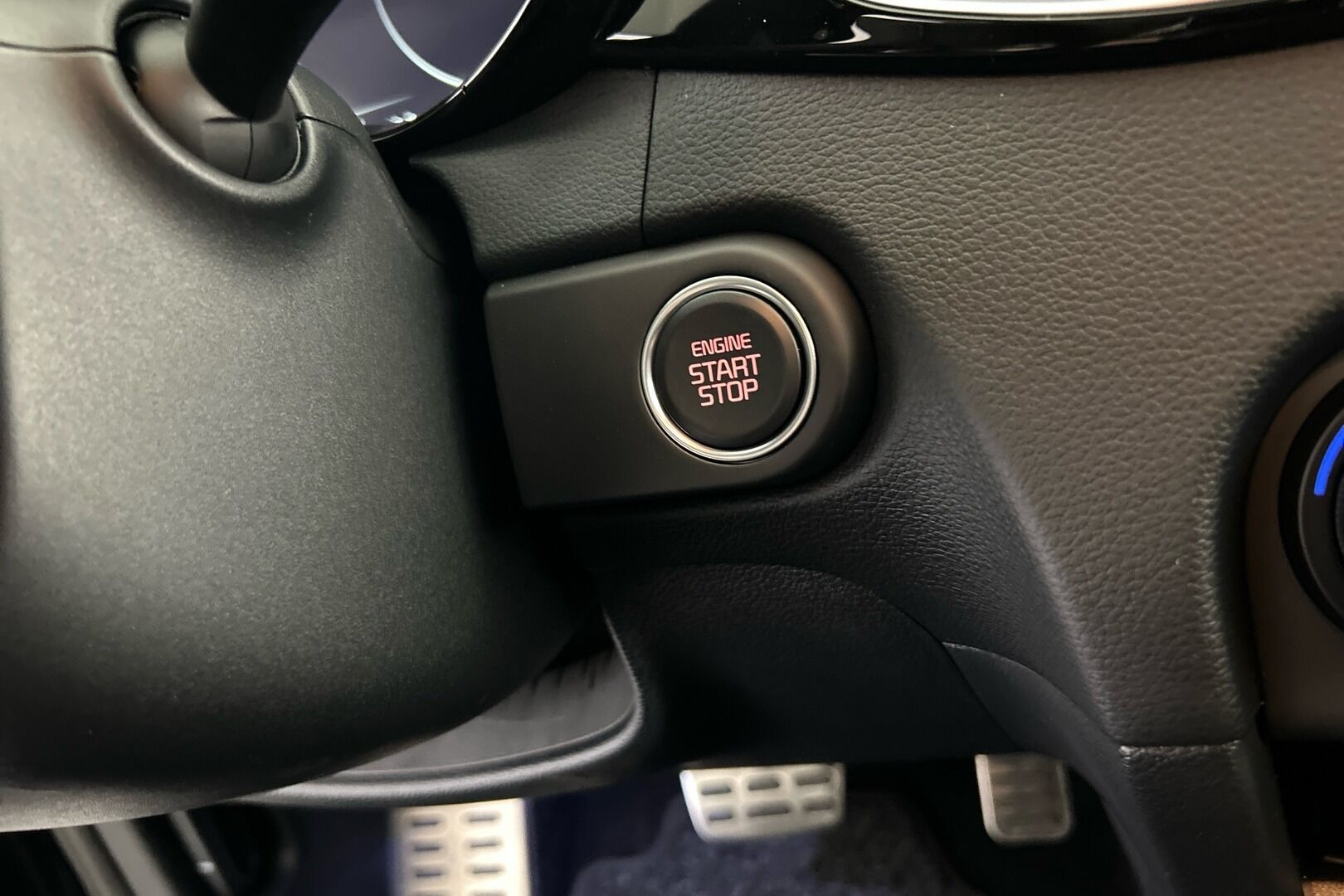 KIA Ceed iso kuva 14
