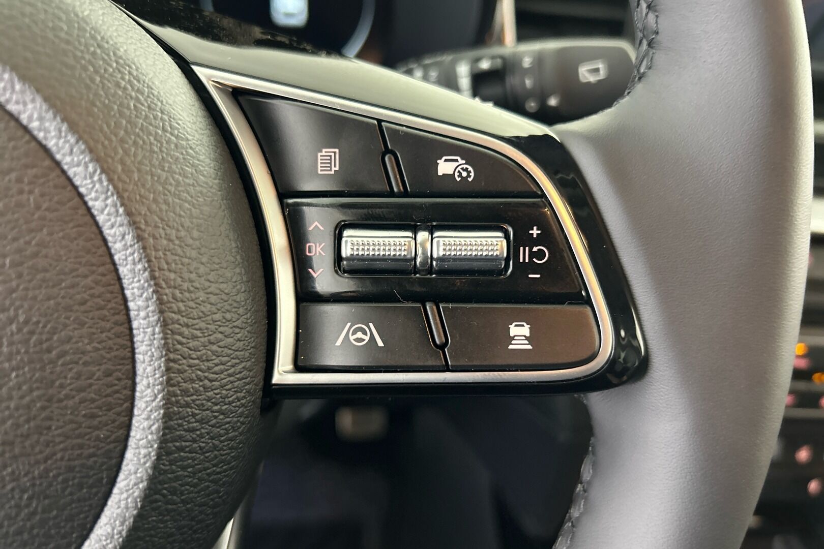 KIA Ceed iso kuva 17
