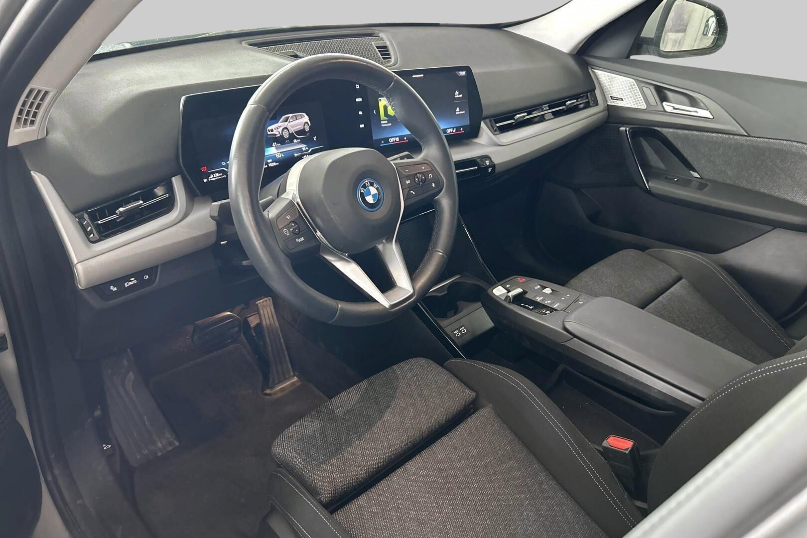 BMW X1 iso kuva 1