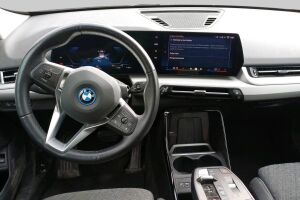 BMW iX1 esikatselu 1