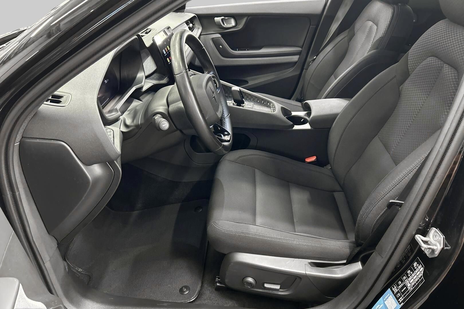 Polestar 2 iso kuva 20