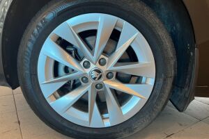 Skoda Octavia esikatselu 10