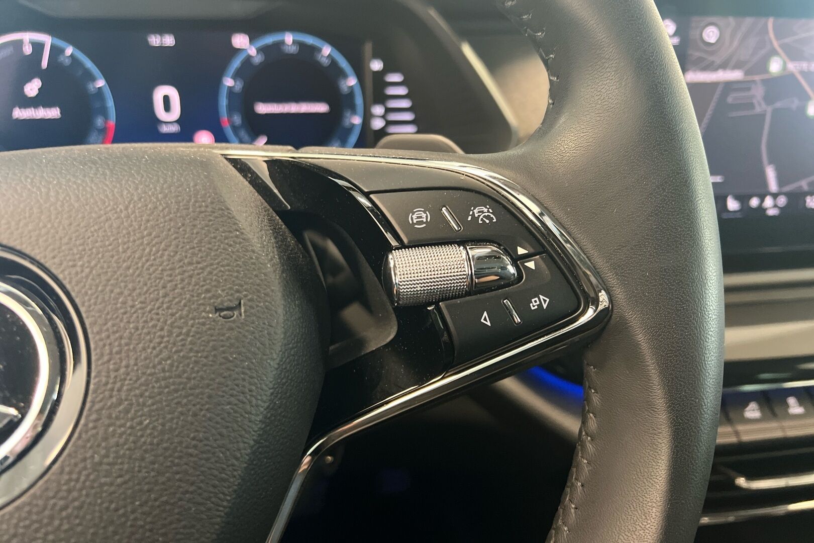 Skoda Octavia iso kuva 15