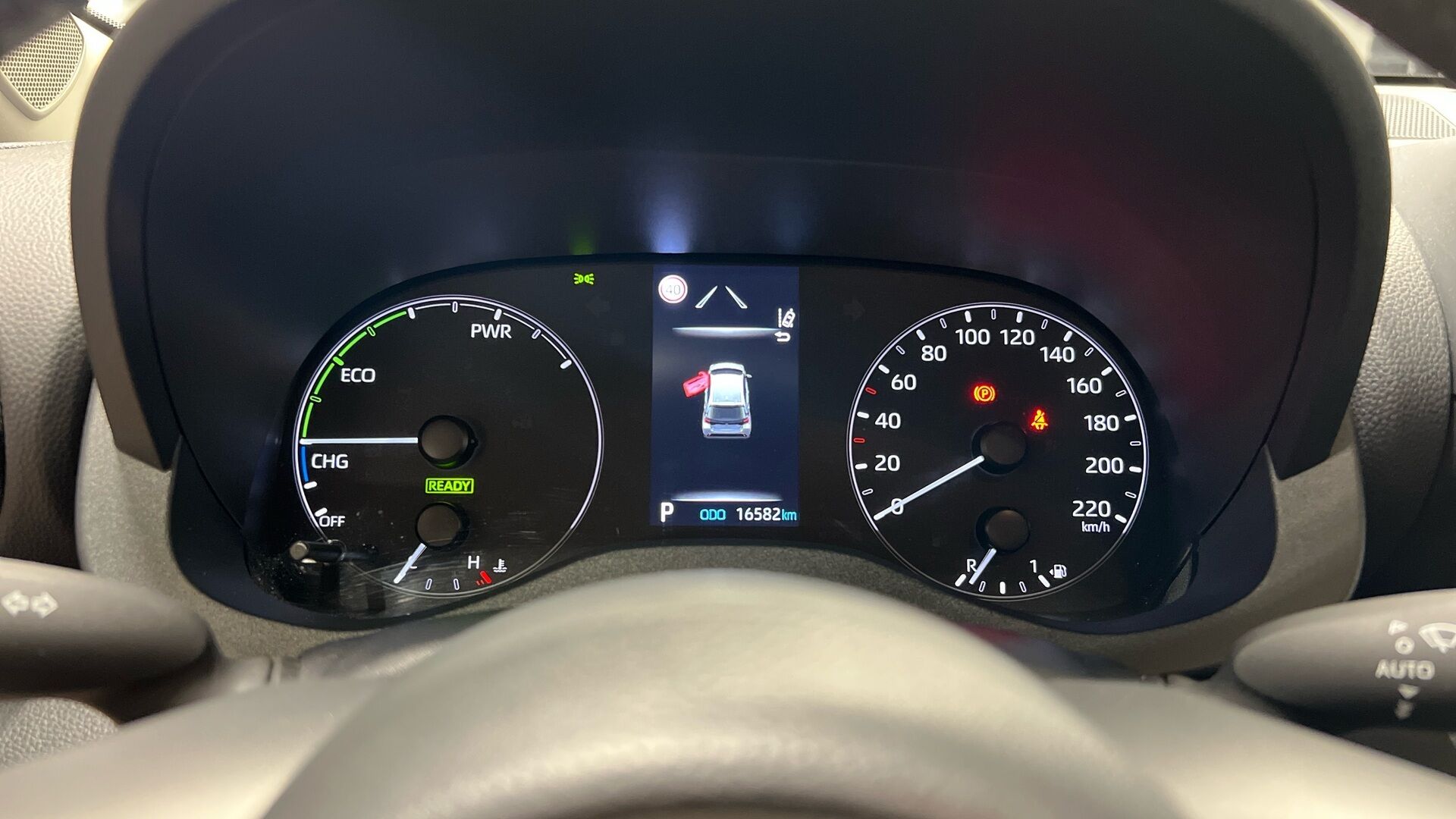 Toyota Yaris iso kuva 12