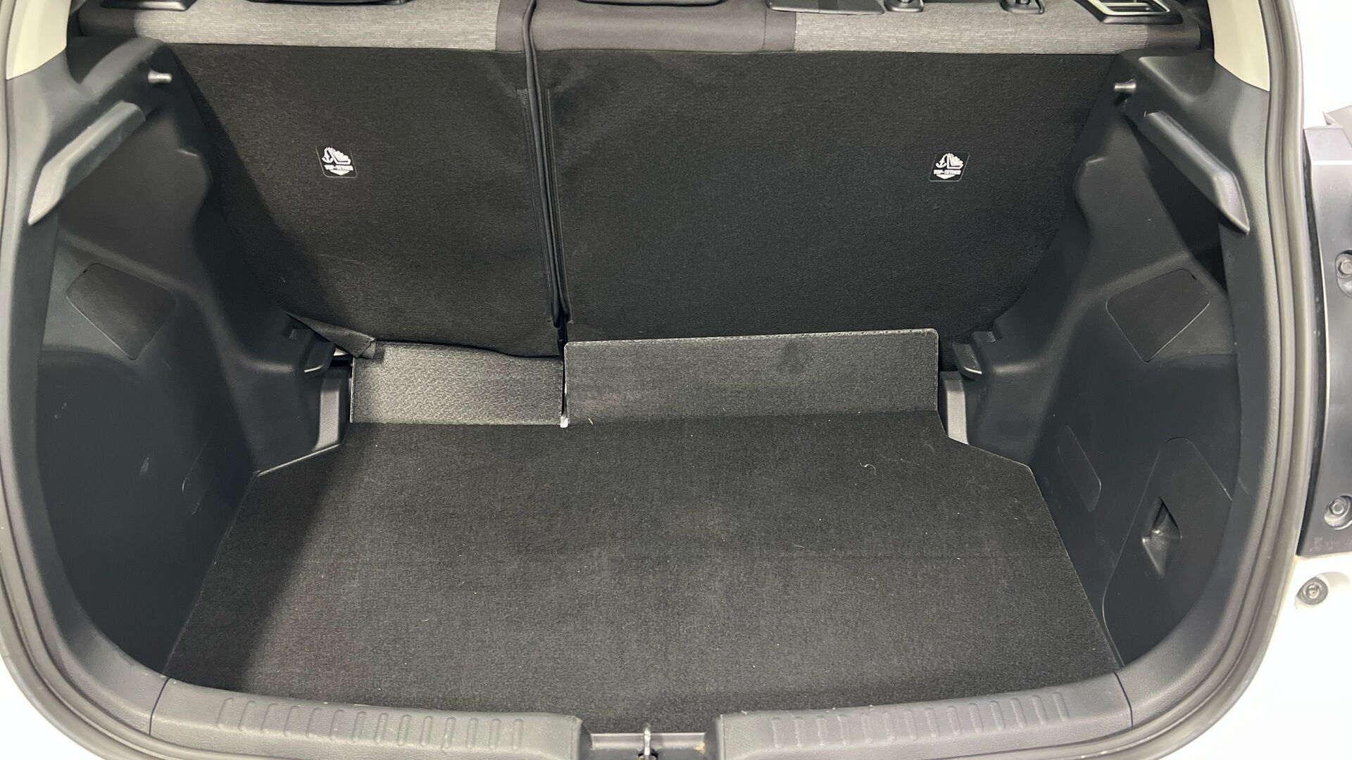 Toyota Yaris iso kuva 14