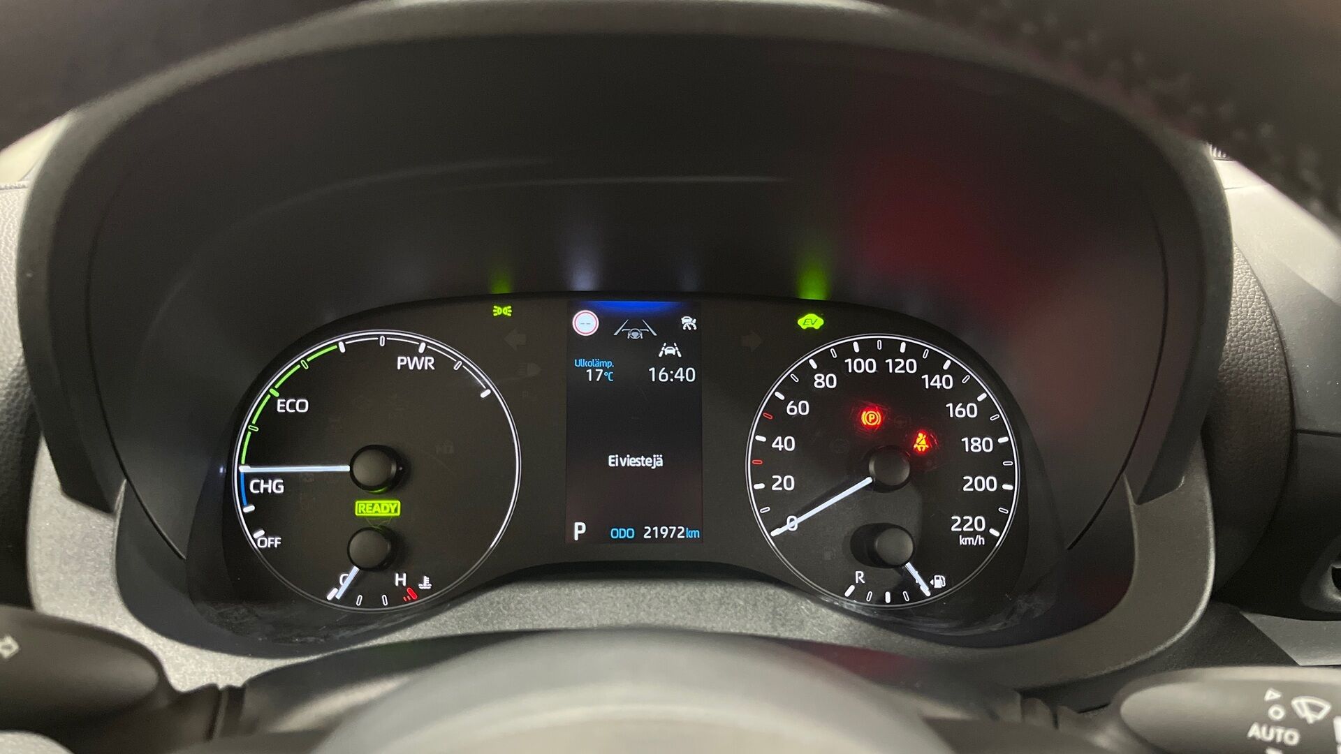 Toyota Yaris iso kuva 6