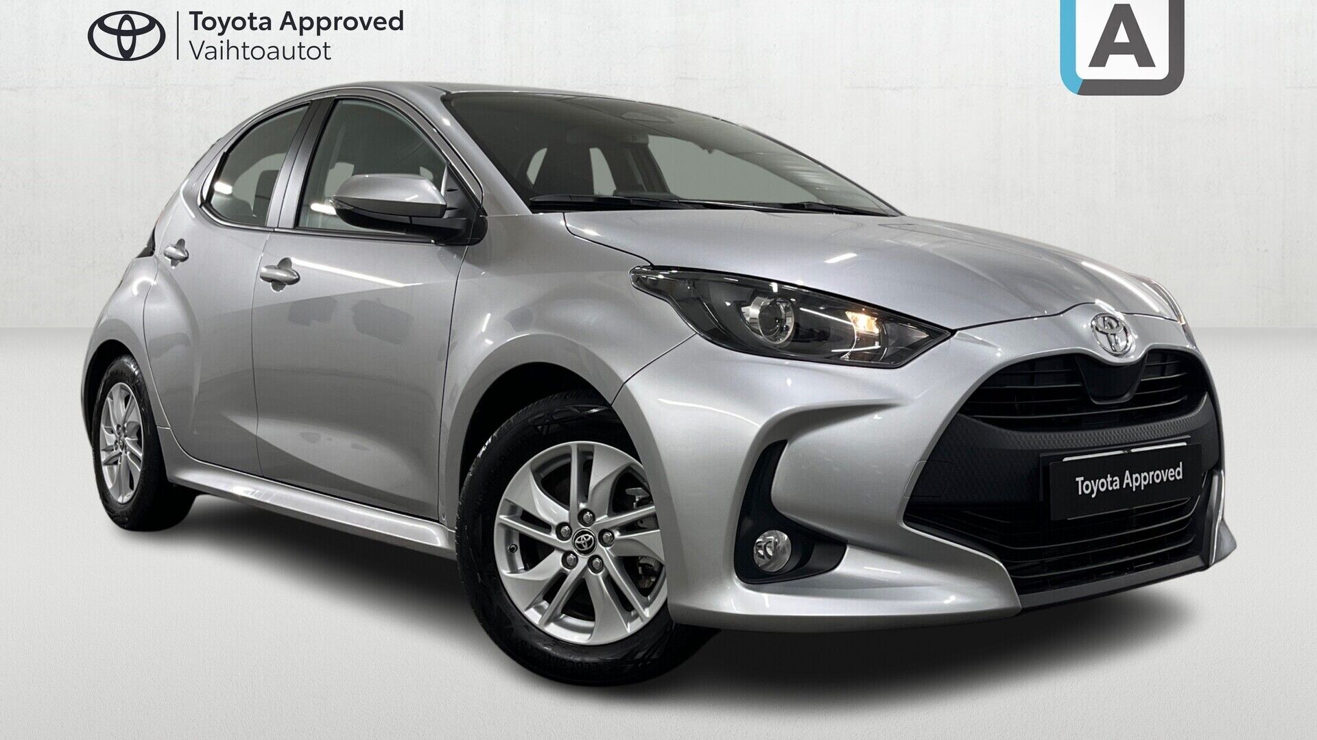 Toyota Yaris iso kuva 12