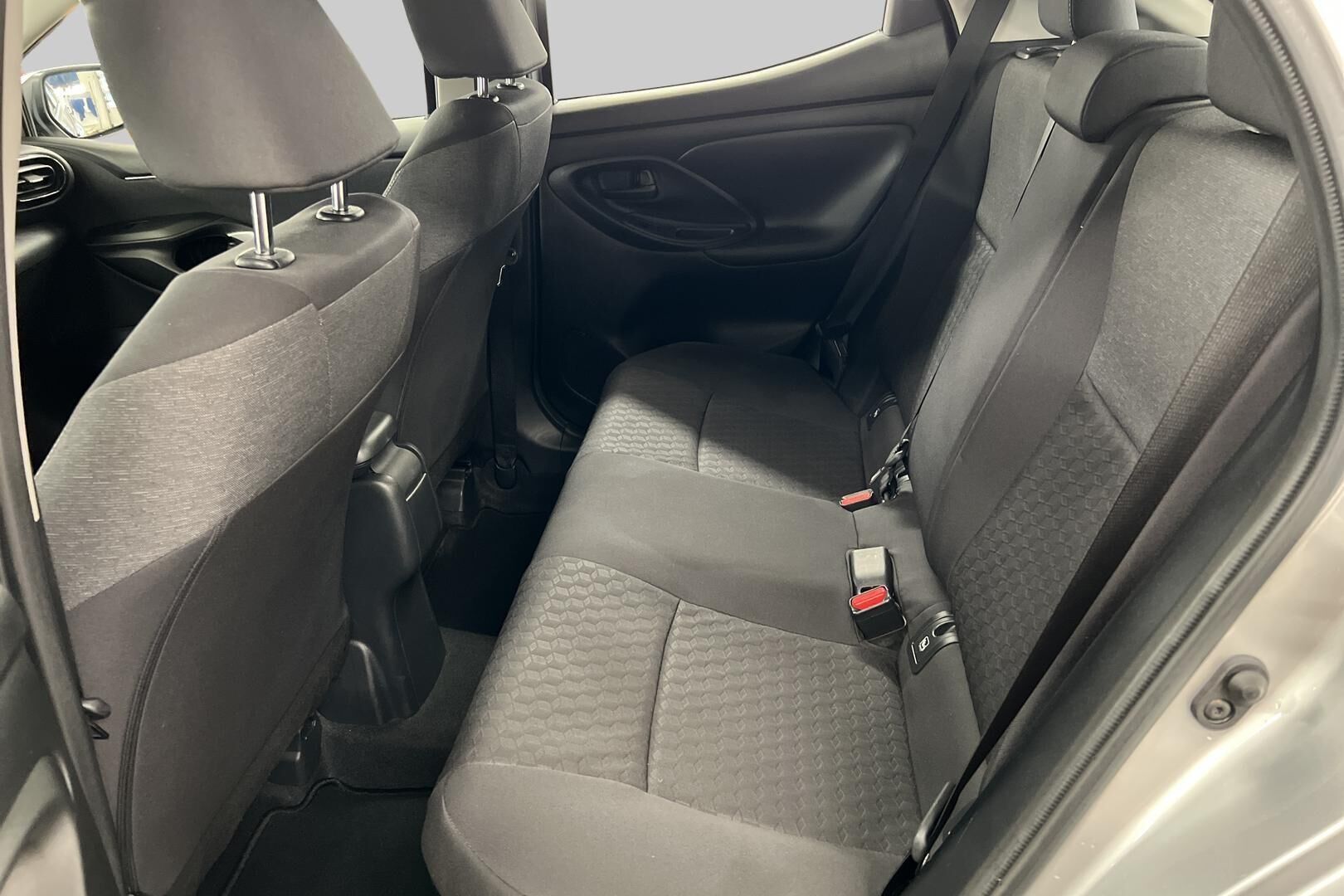 Toyota Yaris iso kuva 22