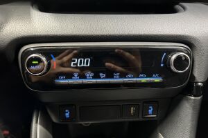 Toyota Yaris esikatselu 15