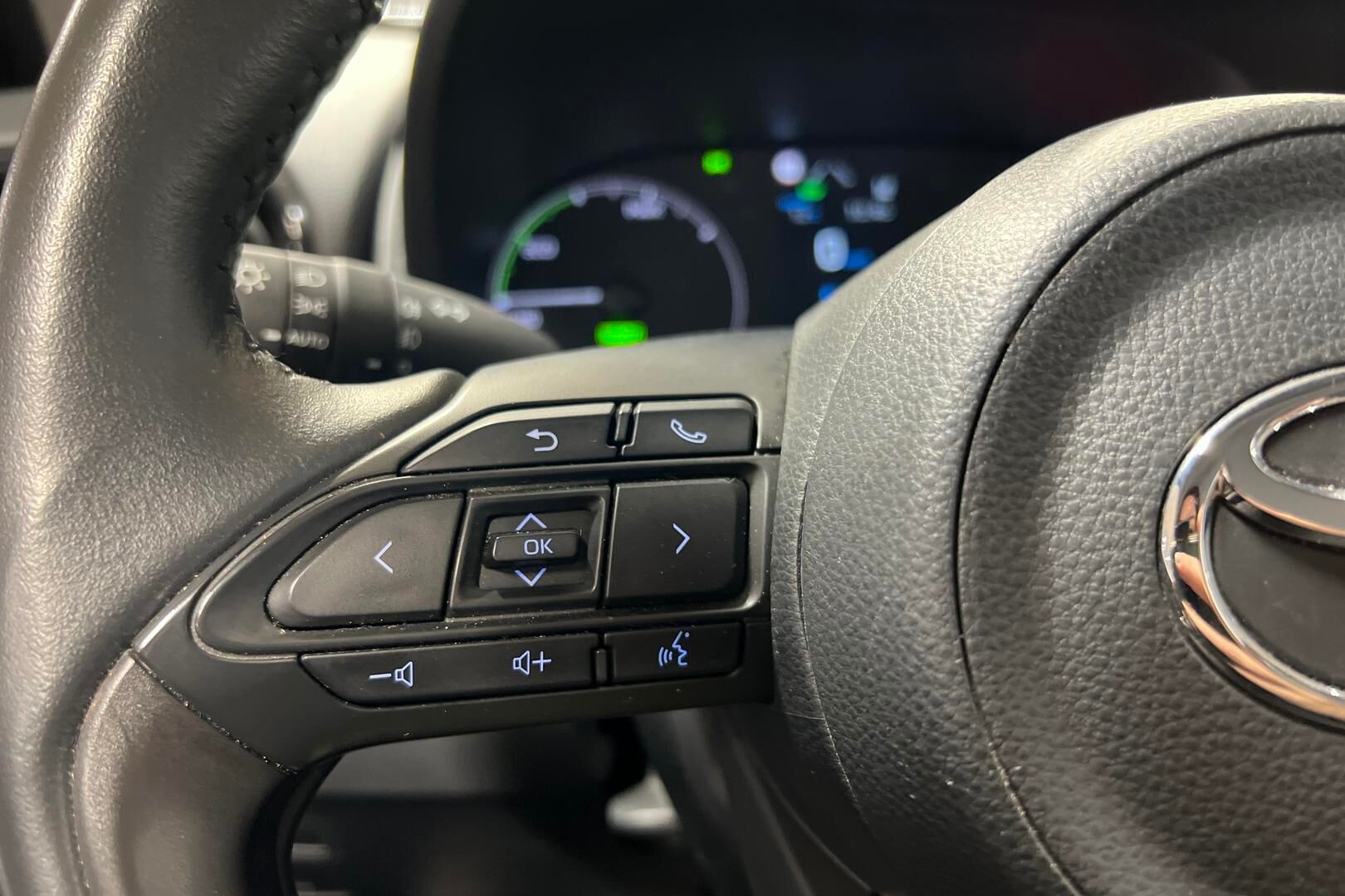 Toyota Yaris iso kuva 17