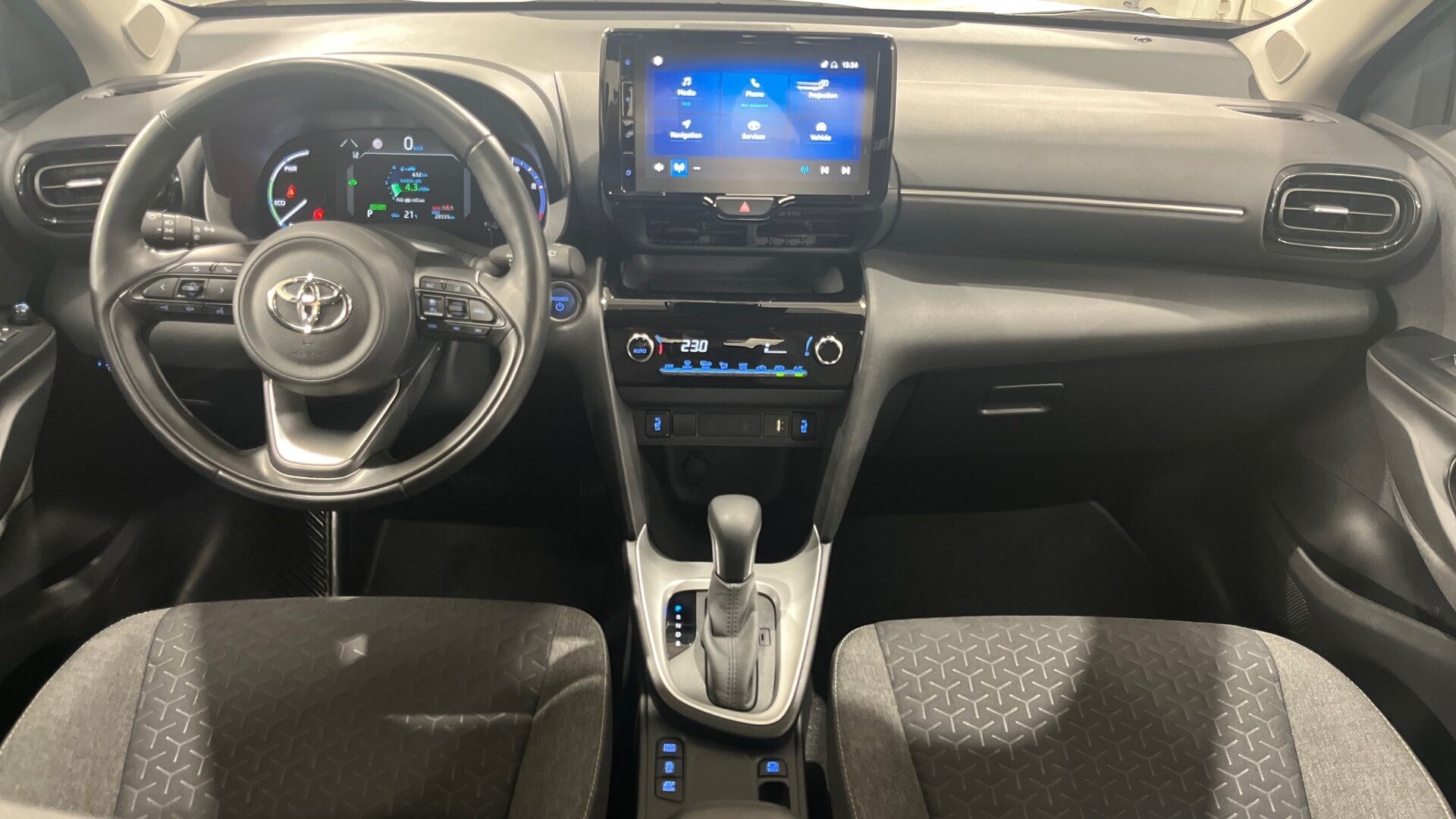 Toyota Yaris Cross iso kuva 9