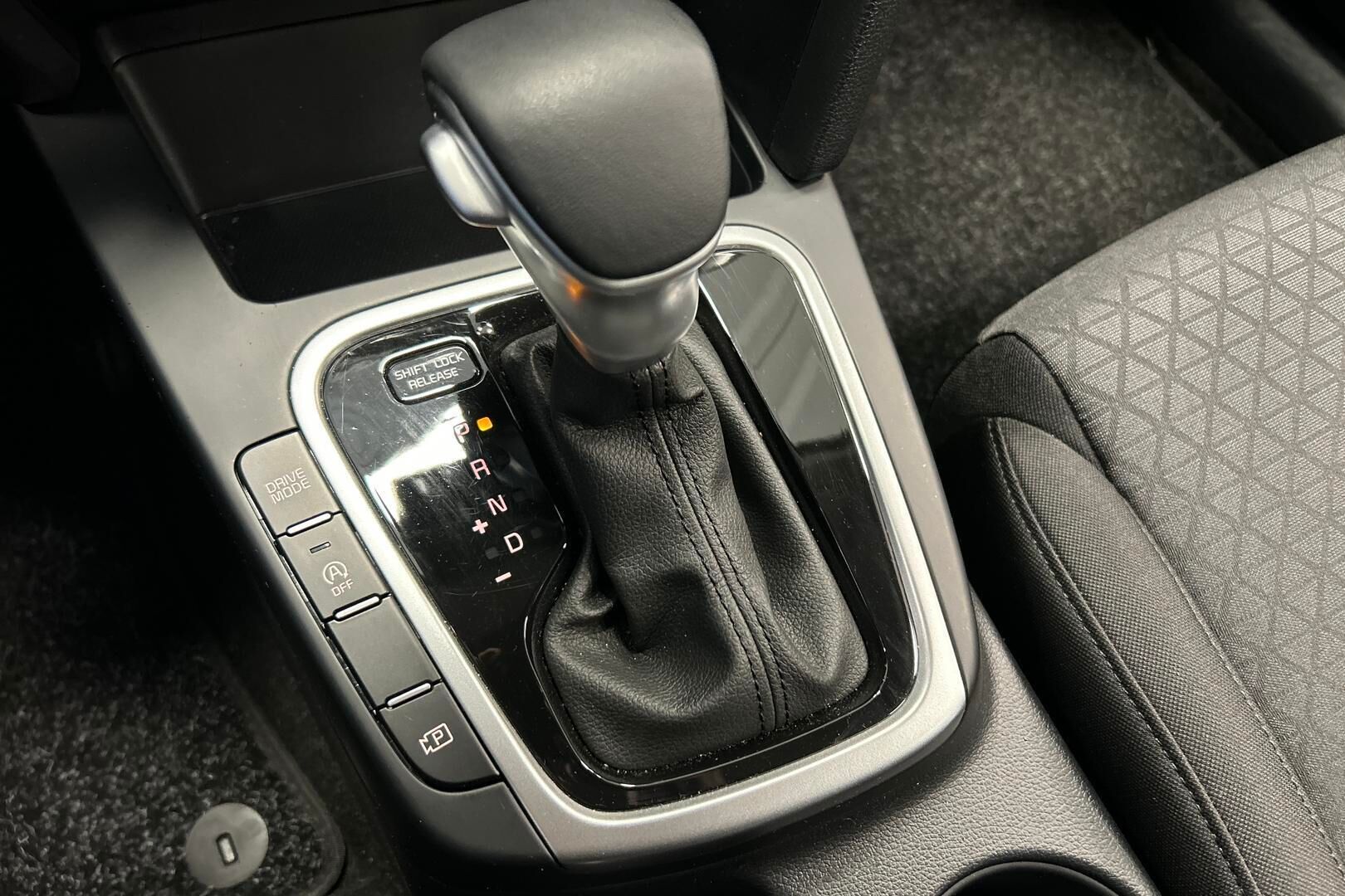 KIA Ceed iso kuva 21