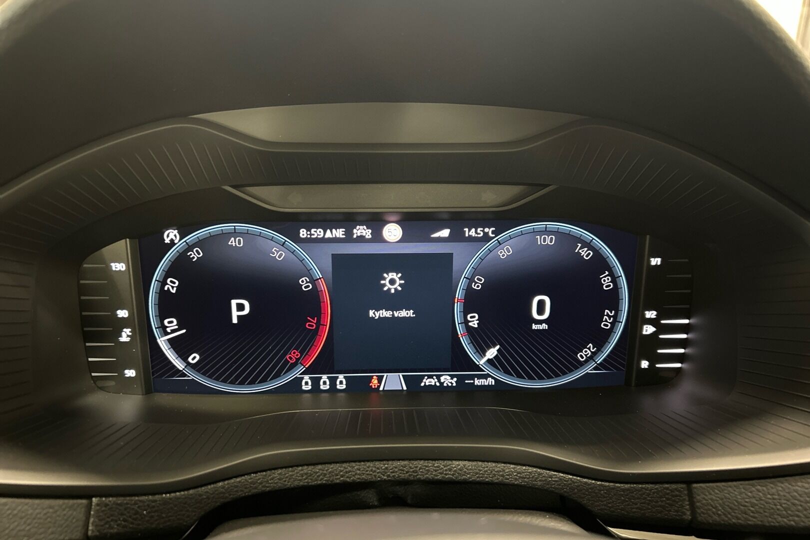 Skoda Karoq iso kuva 11