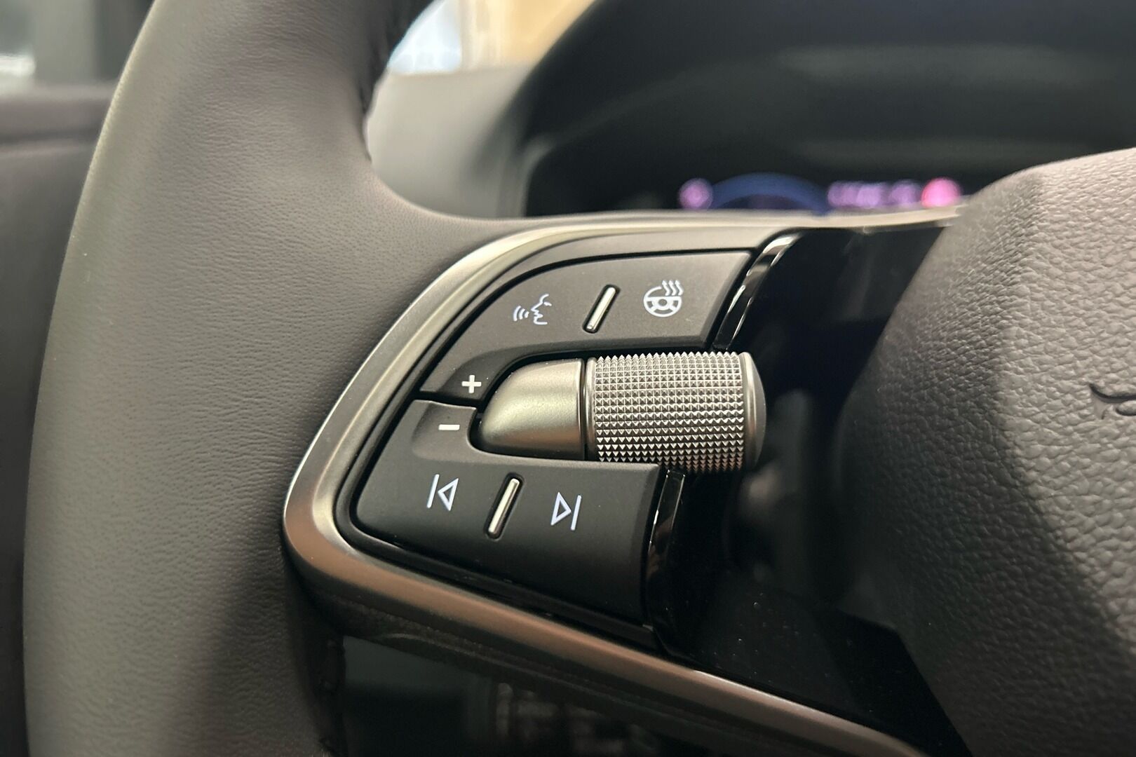 Skoda Karoq iso kuva 12