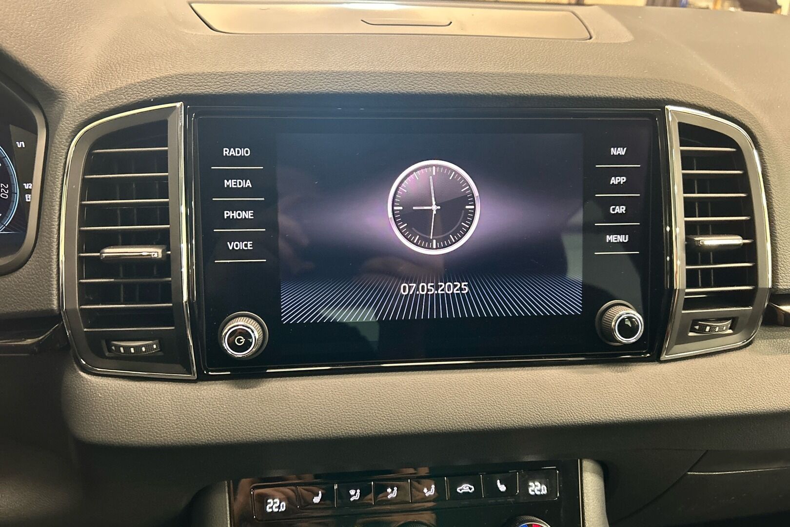 Skoda Karoq iso kuva 14