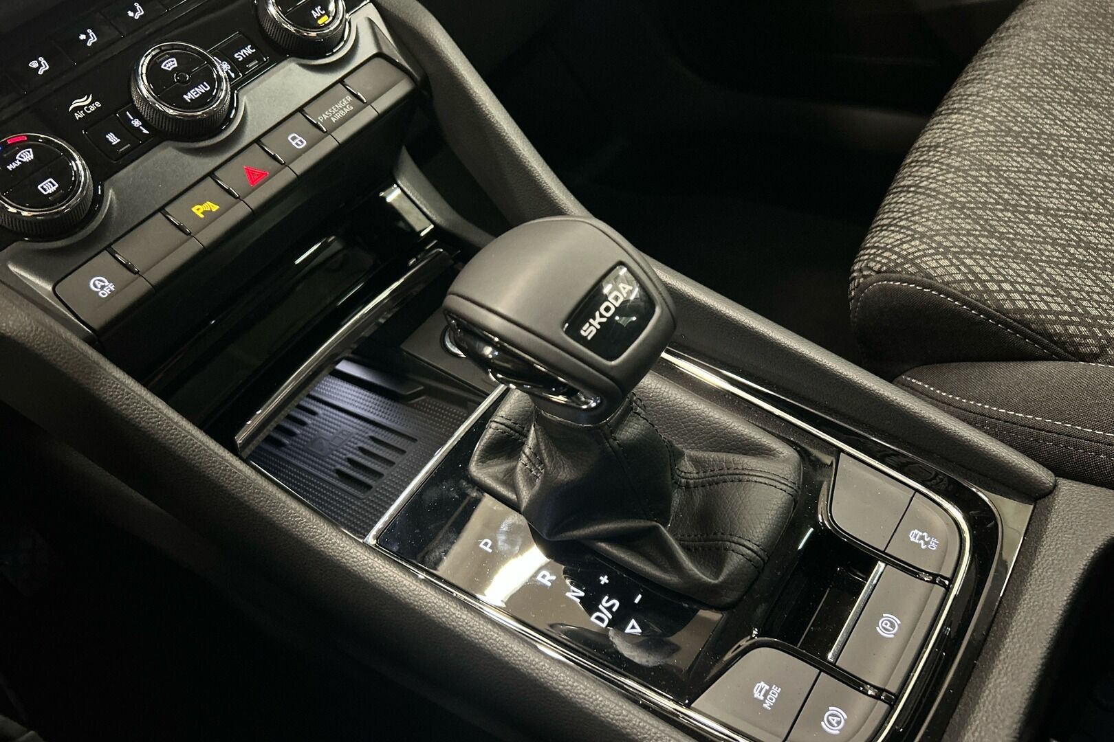 Skoda Karoq iso kuva 16