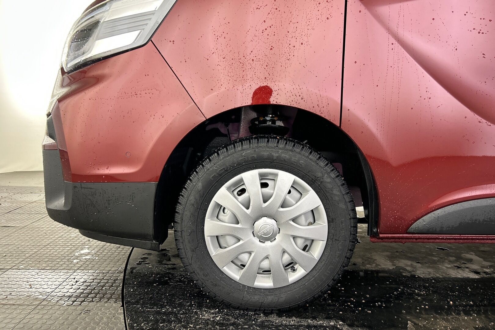 Nissan Primastar iso kuva 9