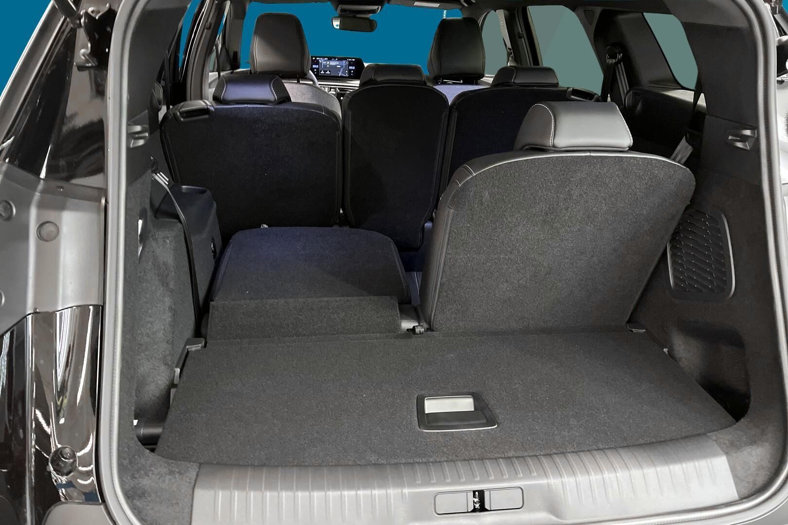 Peugeot 5008 iso kuva 11