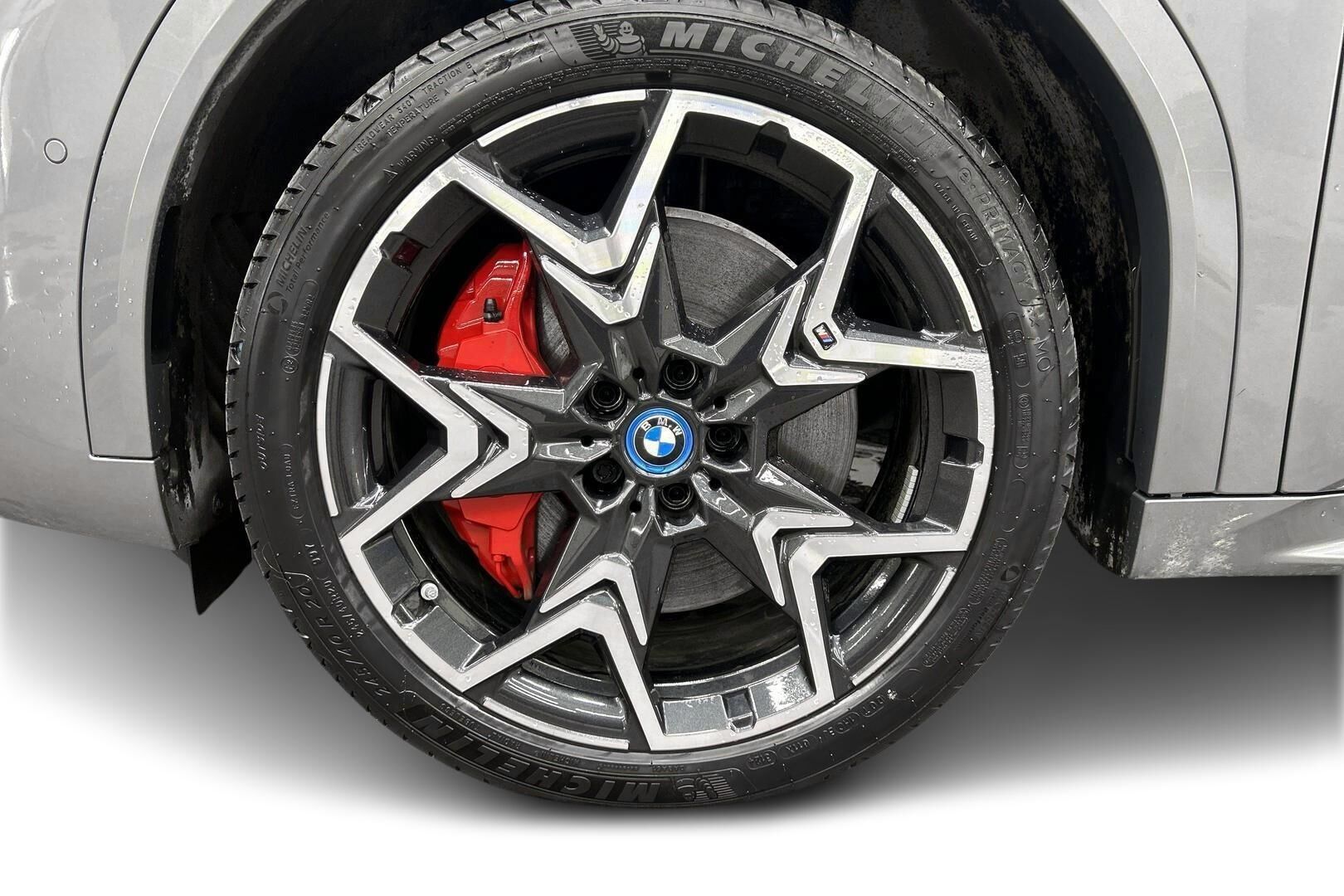 BMW iX2 iso kuva 12
