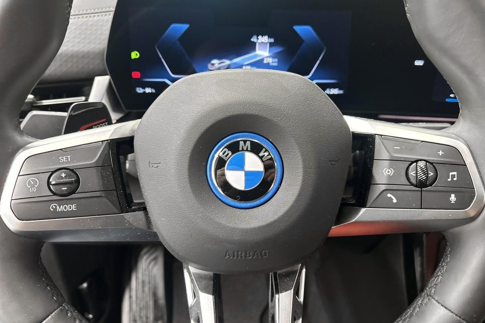BMW iX2 iso kuva 19
