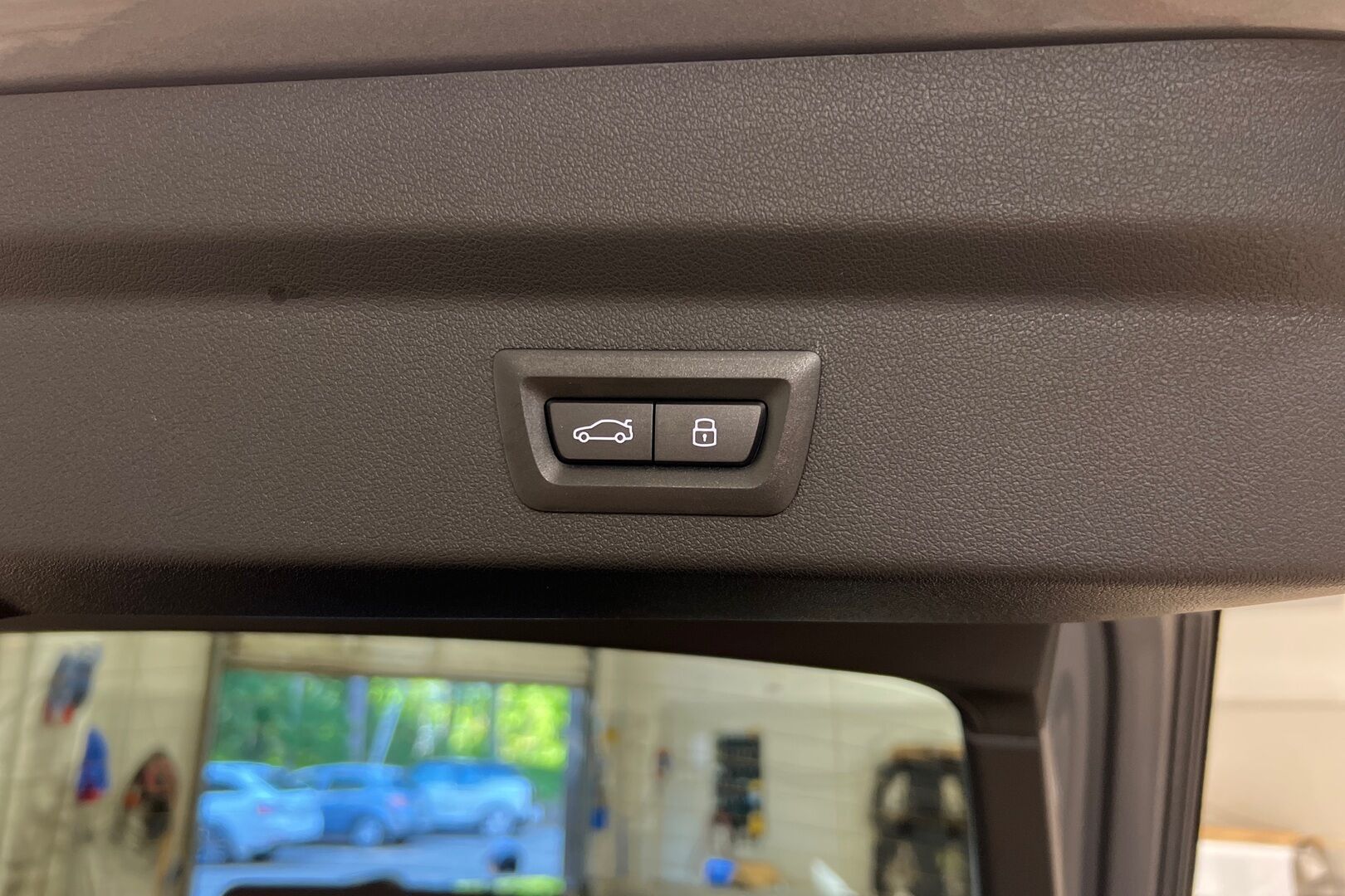 BMW iX2 iso kuva 20