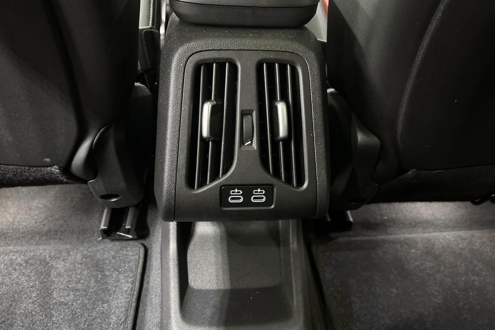 BMW iX2 iso kuva 23