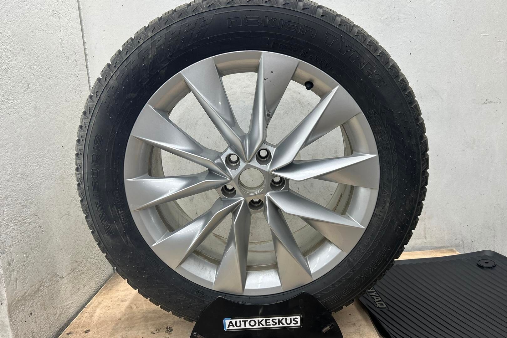 Skoda Enyaq iso kuva 12