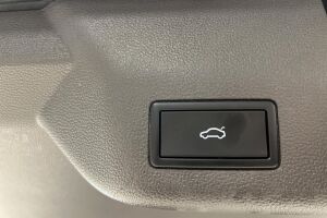 VOLKSWAGEN MULTIVAN esikatselu 14