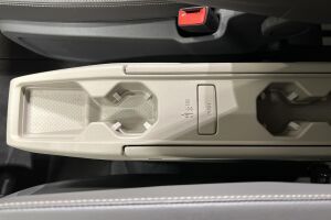 VOLKSWAGEN MULTIVAN esikatselu 25