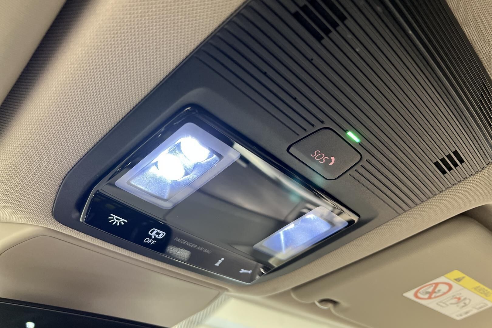 VOLKSWAGEN MULTIVAN iso kuva 26