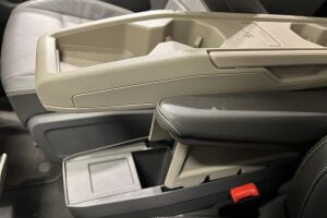 VOLKSWAGEN MULTIVAN esikatselu 27