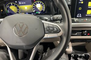 VOLKSWAGEN MULTIVAN esikatselu 28