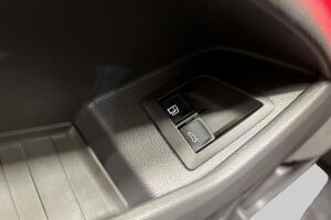 VOLKSWAGEN MULTIVAN esikatselu 32