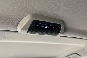 VOLKSWAGEN MULTIVAN esikatselu 33