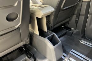 VOLKSWAGEN MULTIVAN esikatselu 35