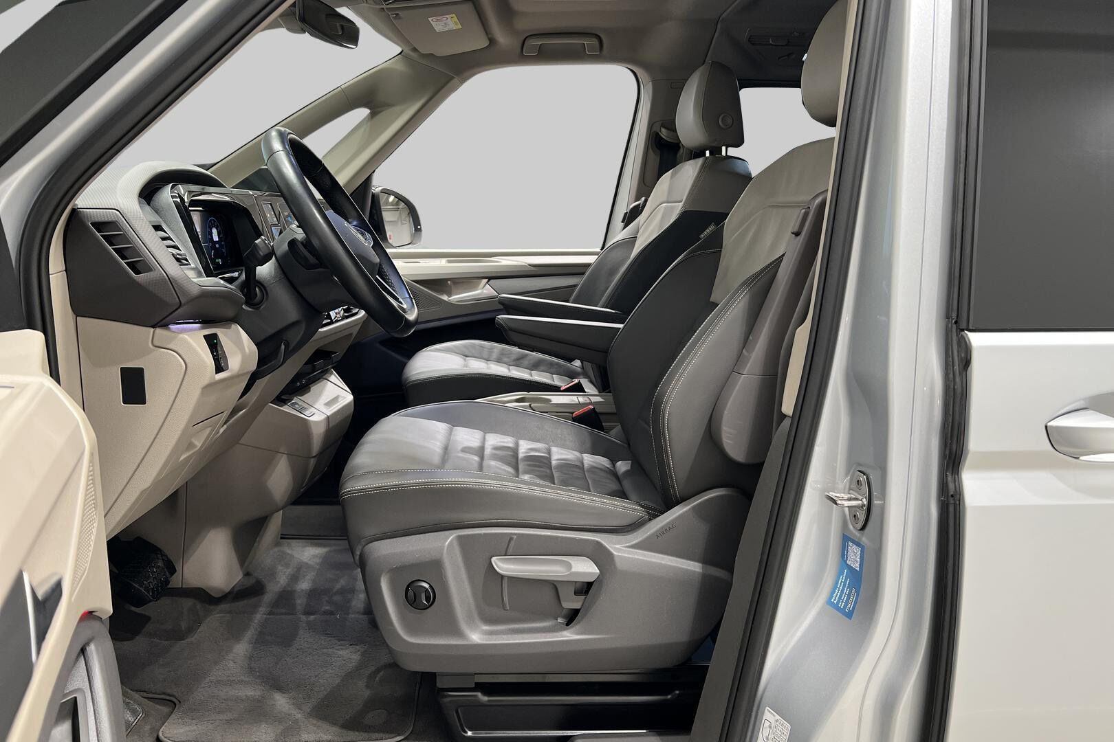 VOLKSWAGEN MULTIVAN iso kuva 9