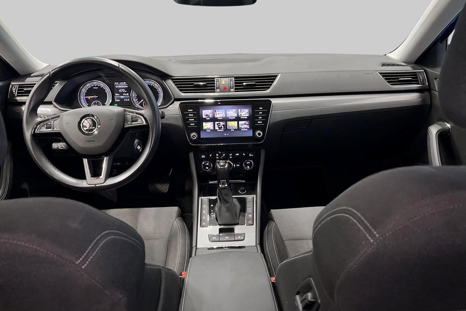 SKODA SUPERB iso kuva 12