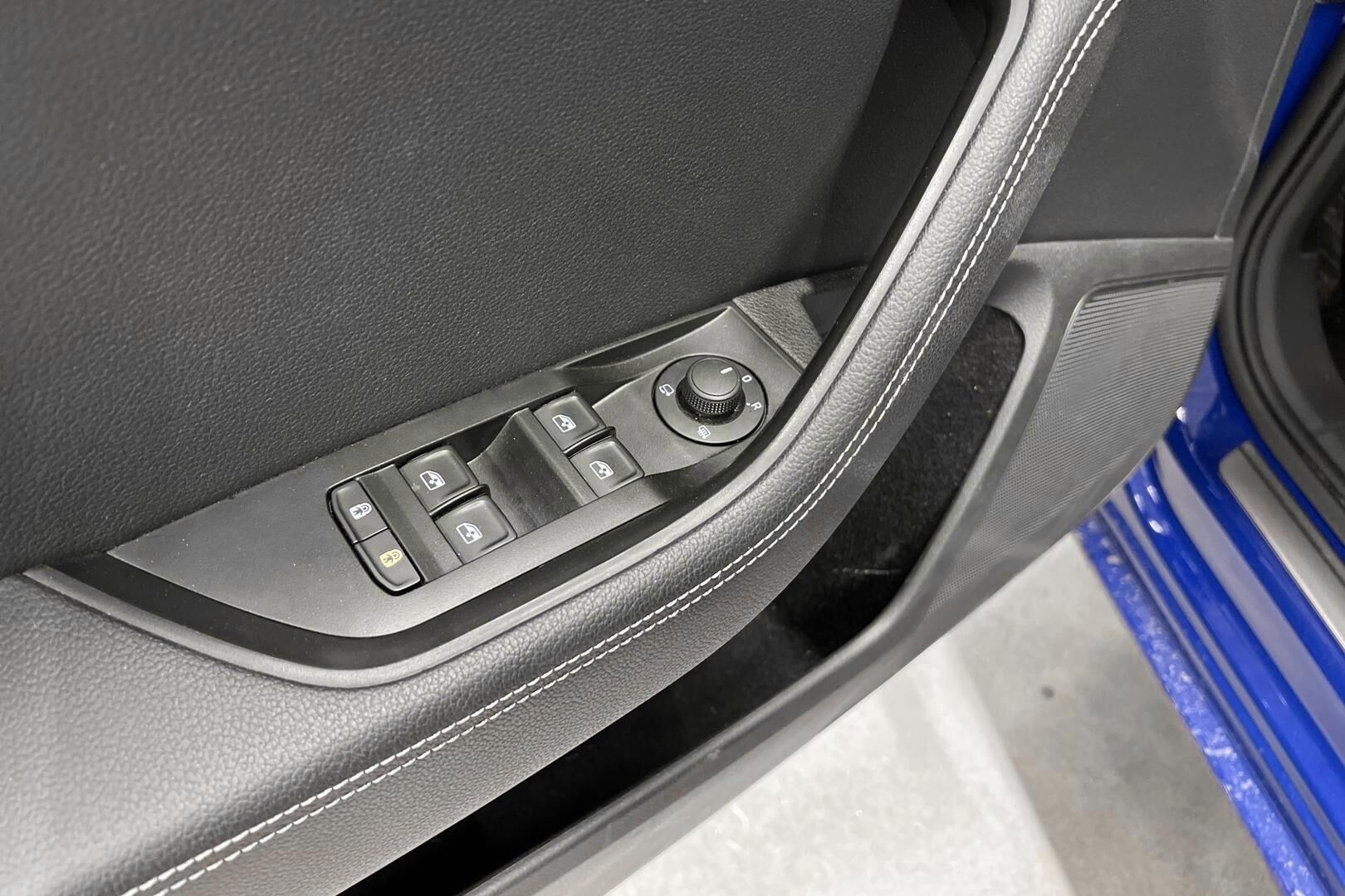 SKODA SUPERB iso kuva 15