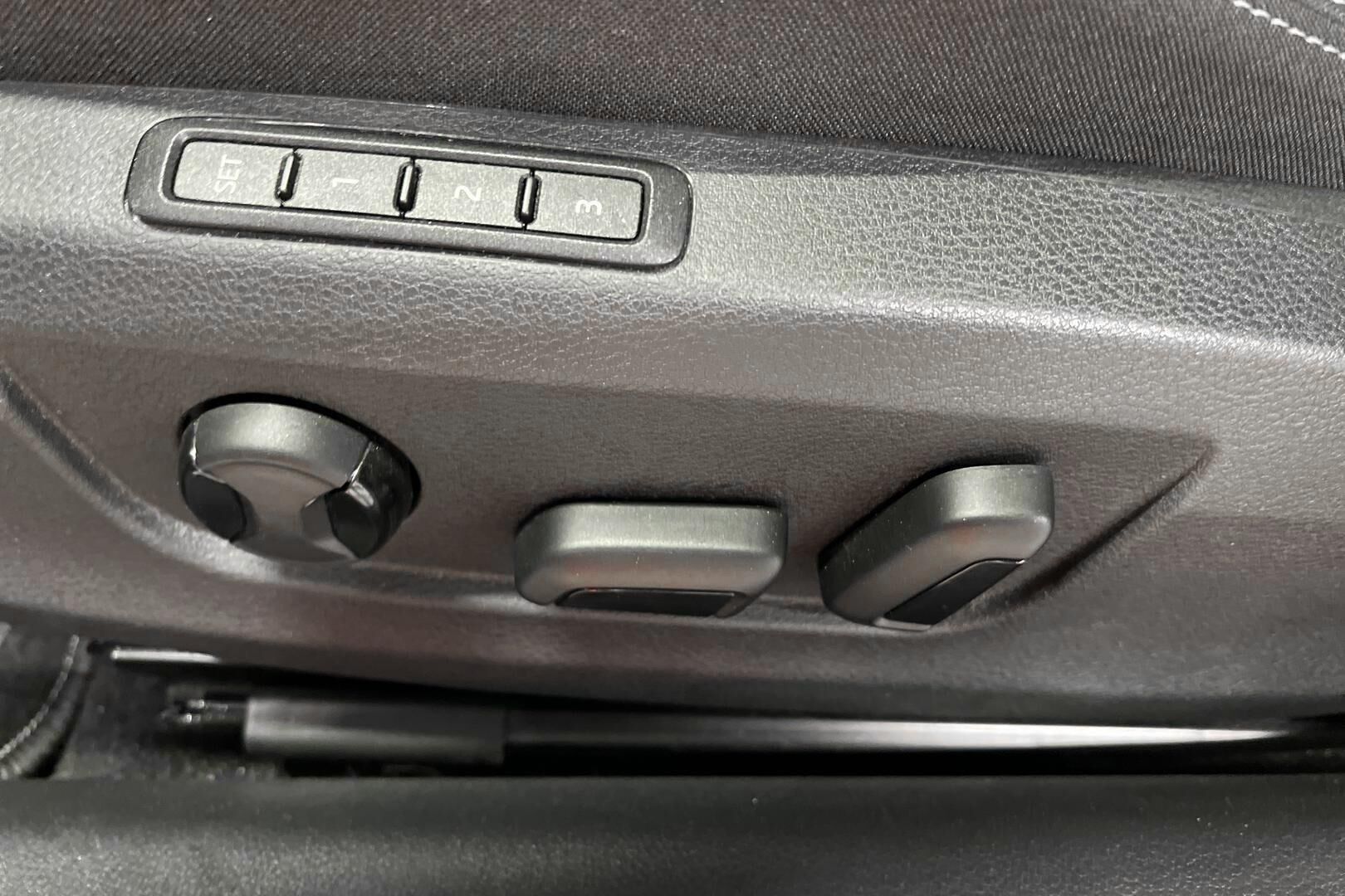 SKODA SUPERB iso kuva 16