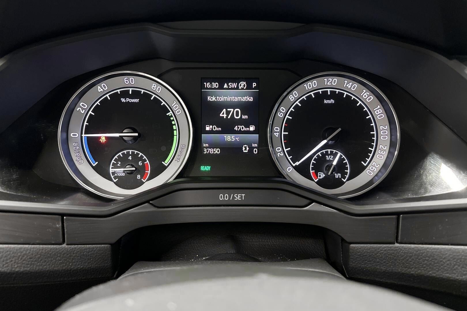 SKODA SUPERB iso kuva 21