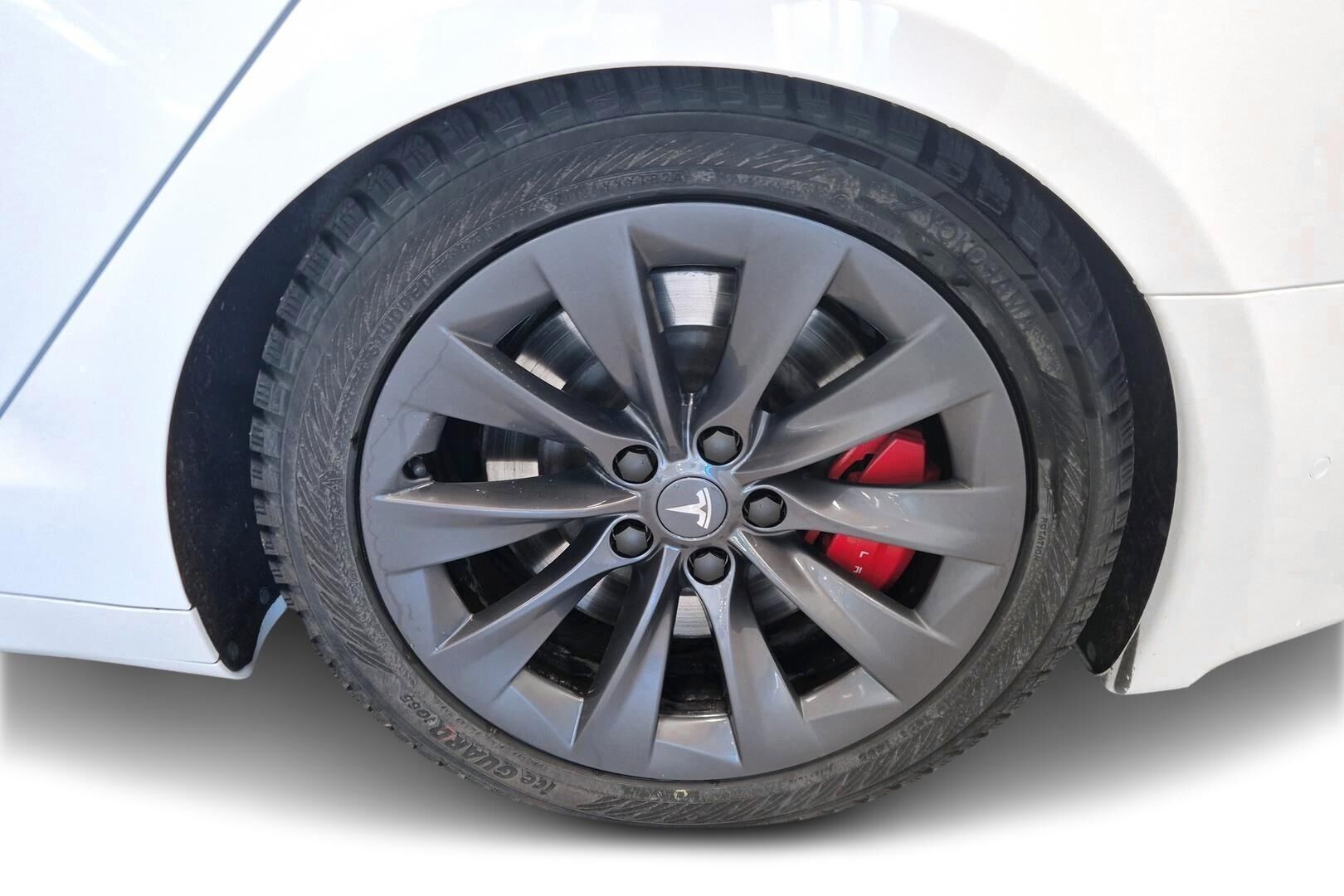 Tesla Model S iso kuva 13