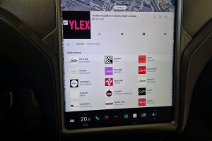 Tesla Model S esikatselu 16