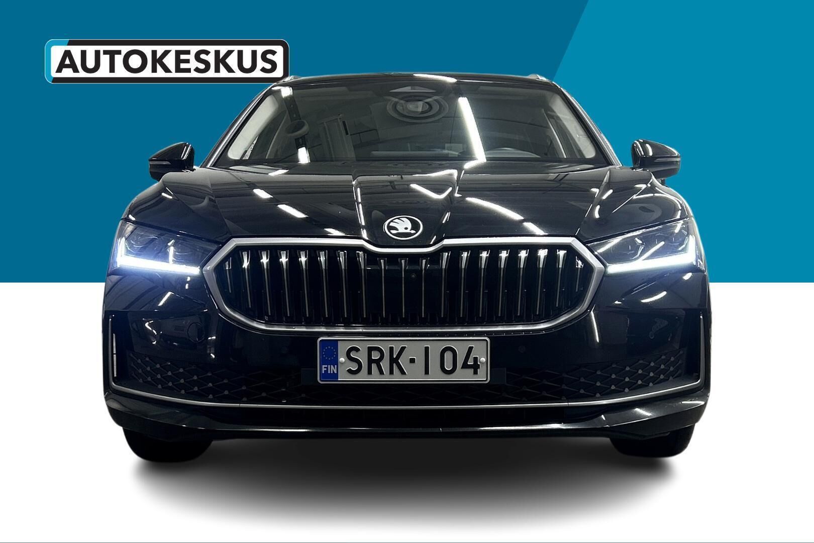 Skoda Superb iso kuva 2