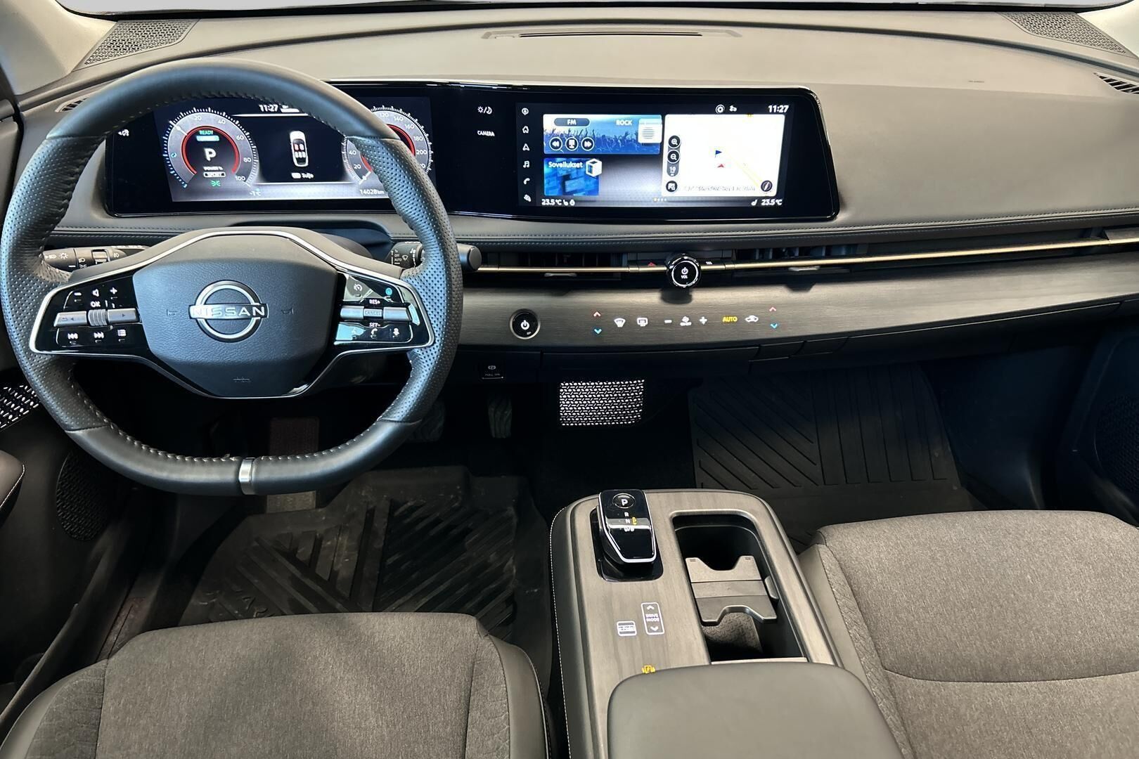 Nissan Ariya iso kuva 9