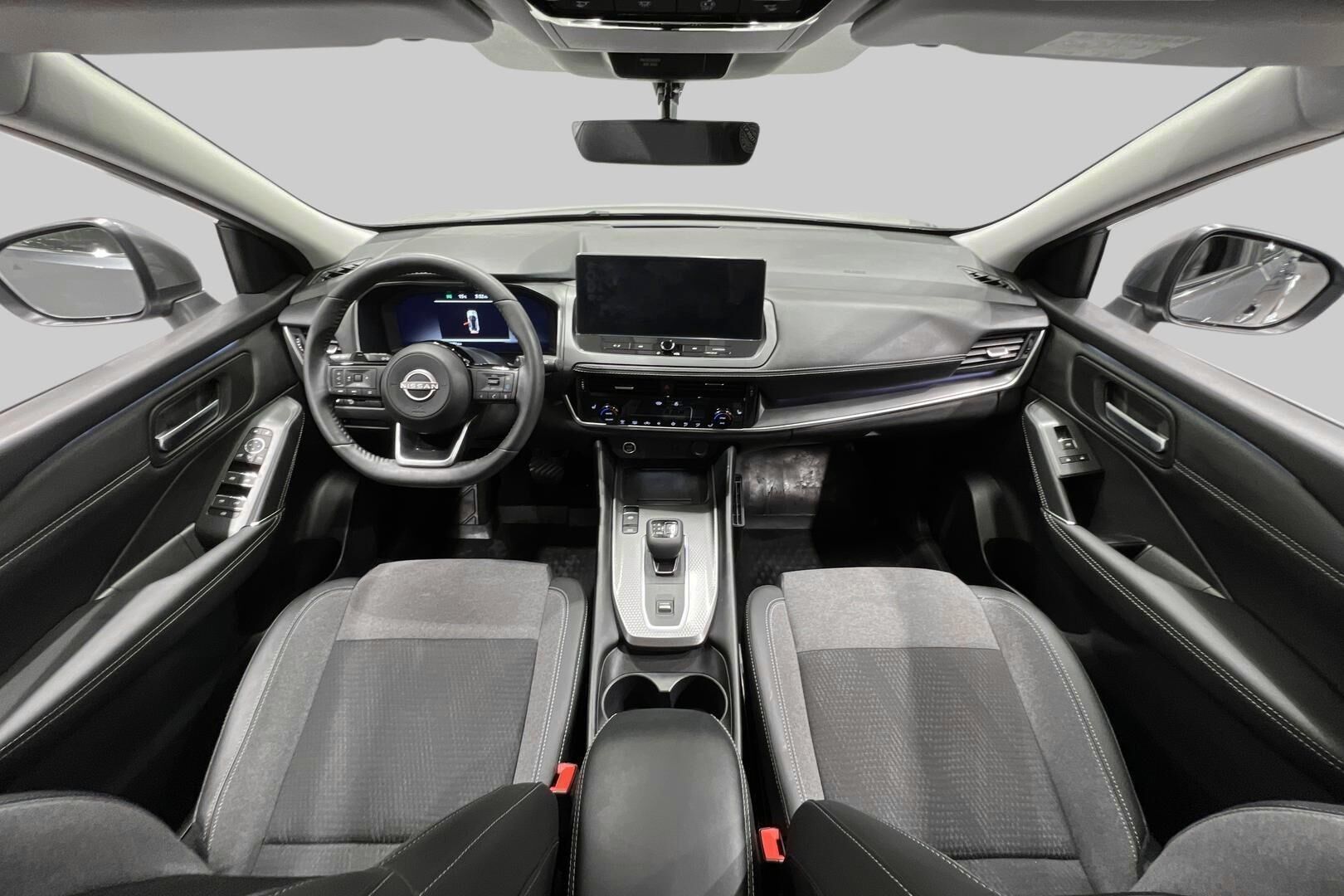 Nissan Qashqai iso kuva 10