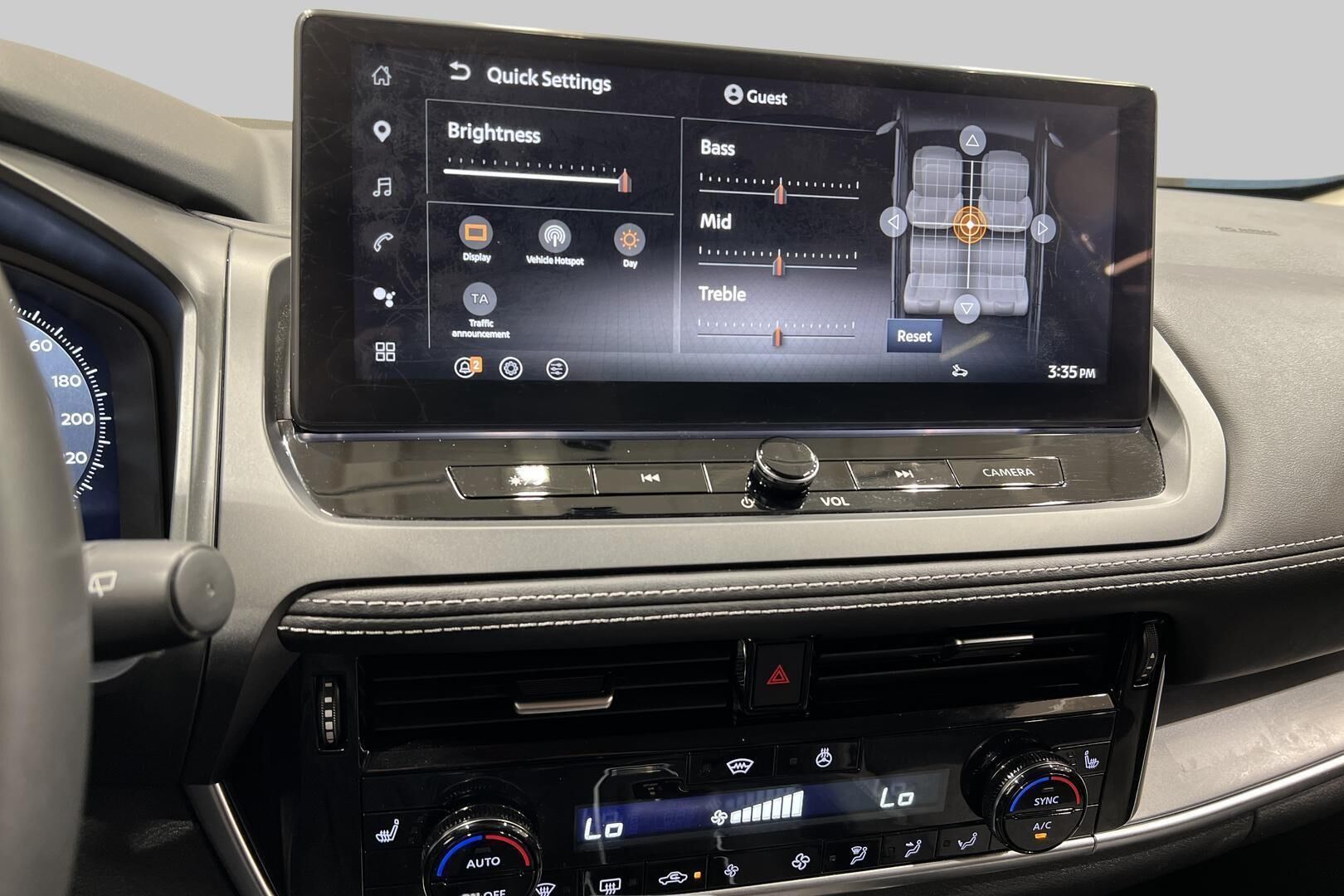 Nissan Qashqai iso kuva 18