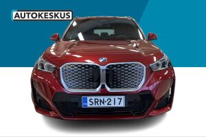 BMW iX1 esikatselu 1