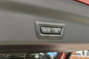 BMW iX1 esikatselu 13